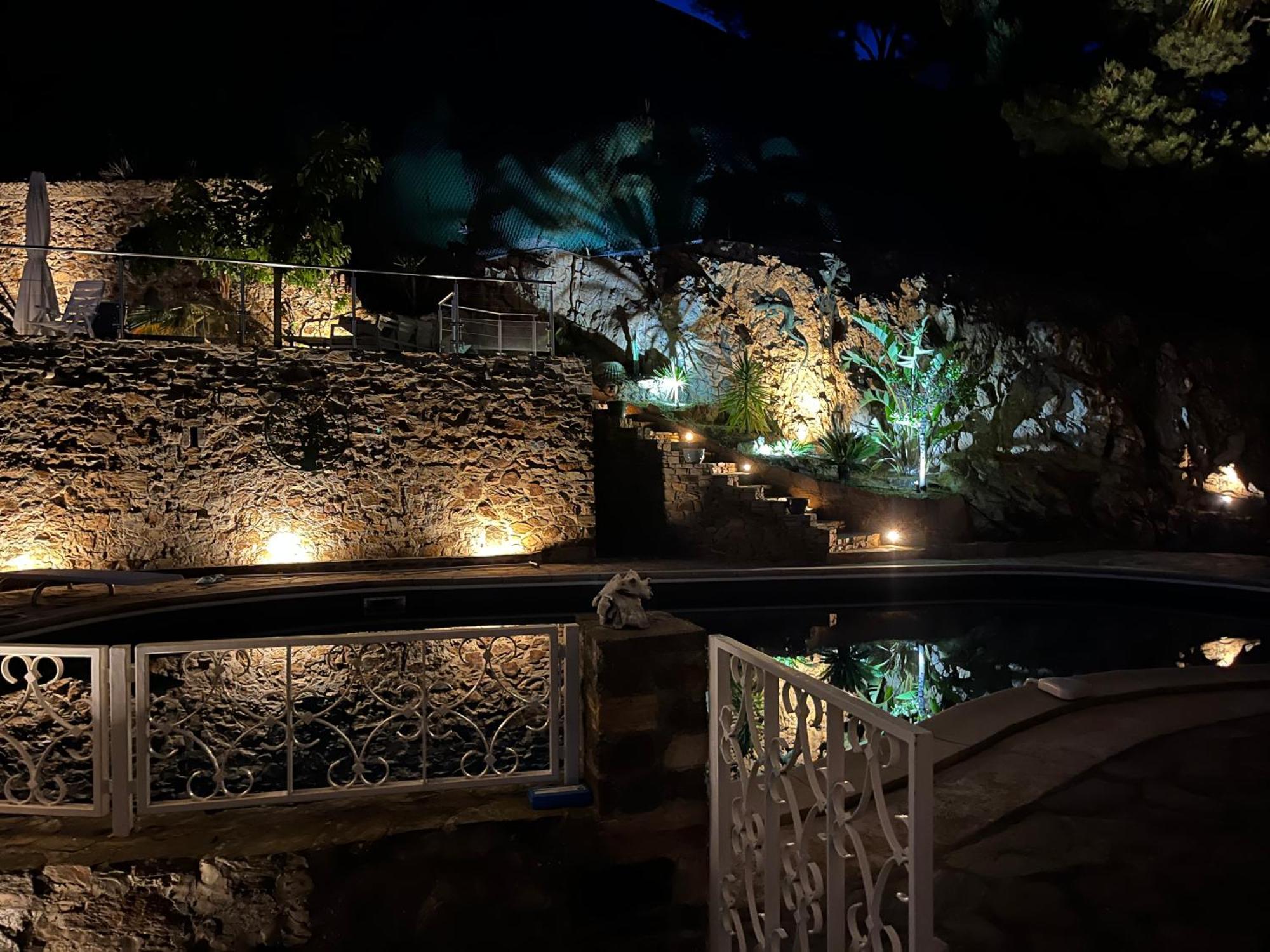 Meuble Tourisme 4*, Les Pieds Dans L'Eau, Villa Las Palmeras La Londe-les-Maures Eksteriør billede